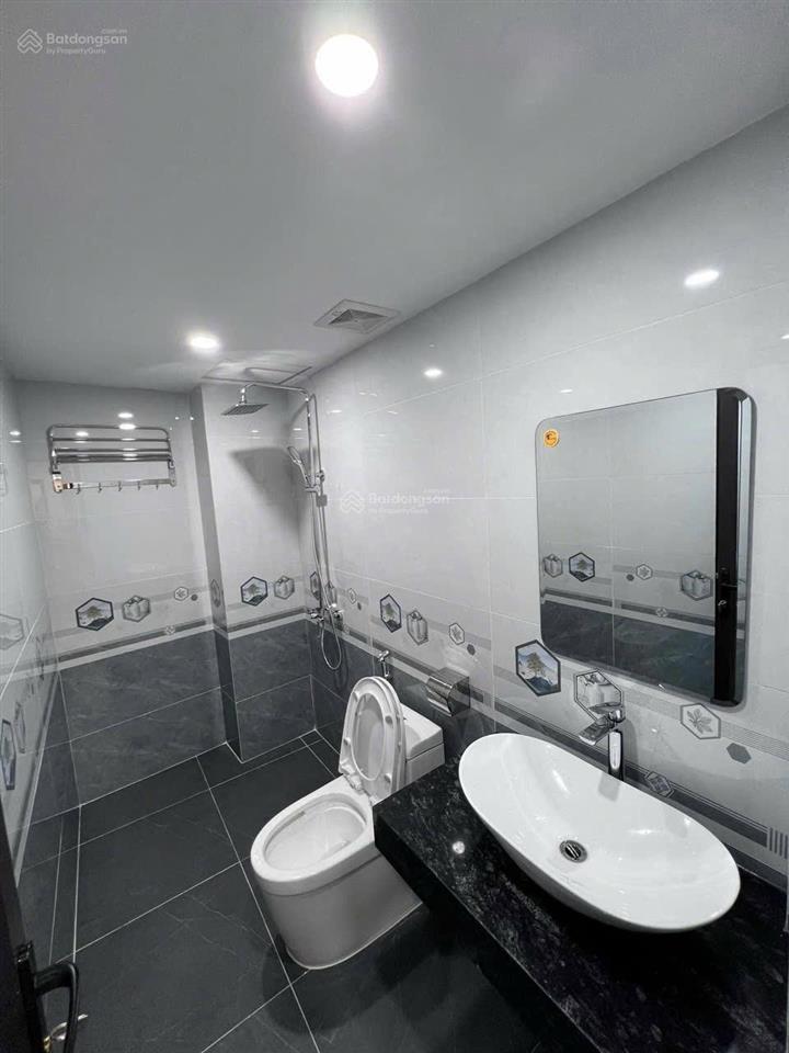Tôi chính chủ bán nhà 5 tầng xây mới phố cổ quận long biên
