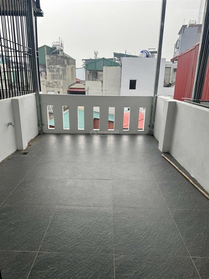 Tôi chính chủ bán nhà 5 tầng xây mới phố cổ quận long biên