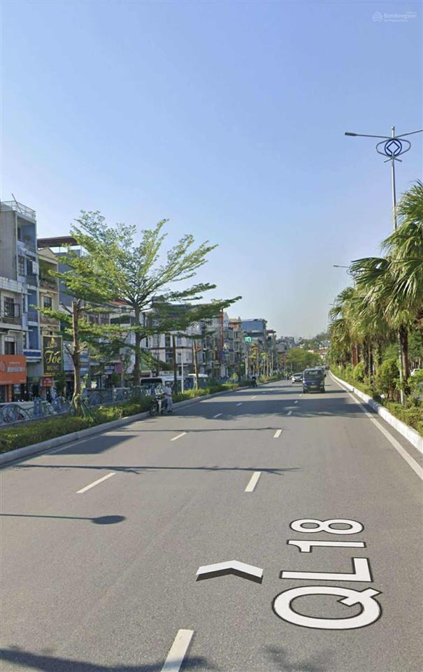 Bán nhà 2 tầng hiếm mặt đường dưới cột 3 nguyễn văn cừ