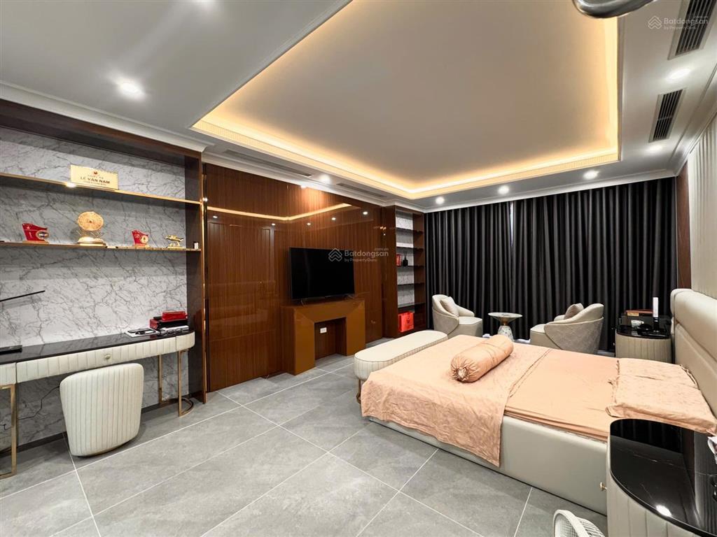 Cho thue nhà nguyên căn tại 105 hồng hà, hoàn kiếm, hà nội.