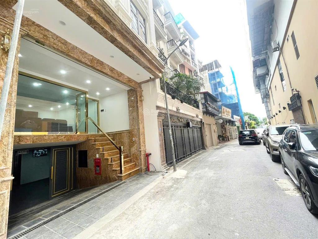 Cho thuê mặt bằng kinh doanh tại 106 hoàng quốc việt. mới cứng, sạch đẹp khu văn phòng đông đúc.