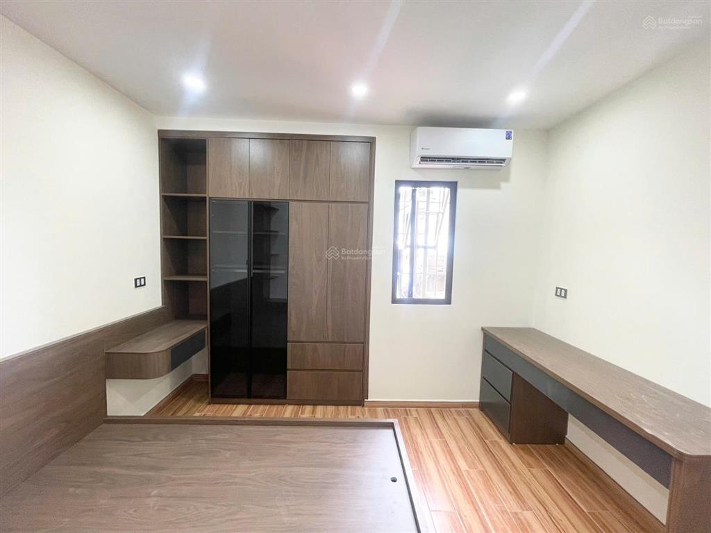 Căn 1n1k mới cứng ở được luôn tại 49 xuân la, tây hồ. đầy đủ nội thất, ngay cạnh hồ tây