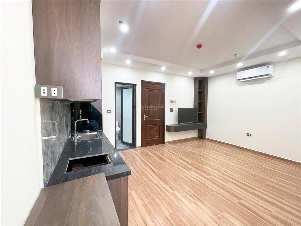 Căn 1n1k mới cứng ở được luôn tại 49 xuân la, tây hồ. đầy đủ nội thất, ngay cạnh hồ tây
