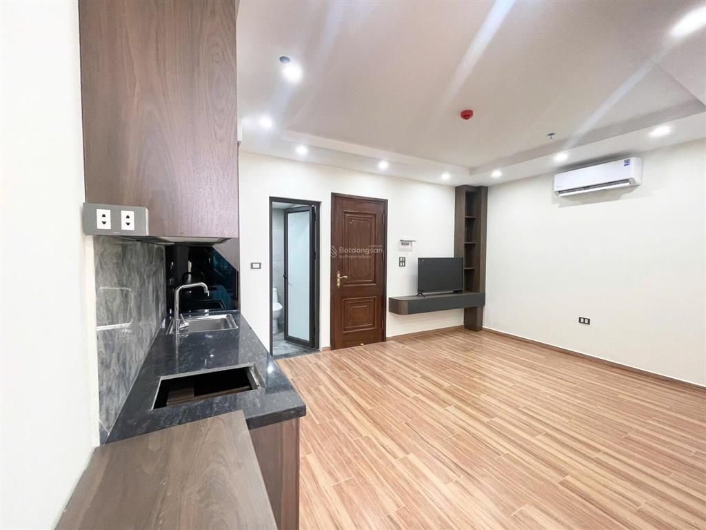 Căn 1n1k mới cứng ở được luôn tại 49 xuân la, tây hồ. đầy đủ nội thất, ngay cạnh hồ tây