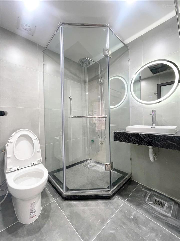 Căn 1n1k mới cứng ở được luôn tại 49 xuân la, tây hồ. đầy đủ nội thất, ngay cạnh hồ tây