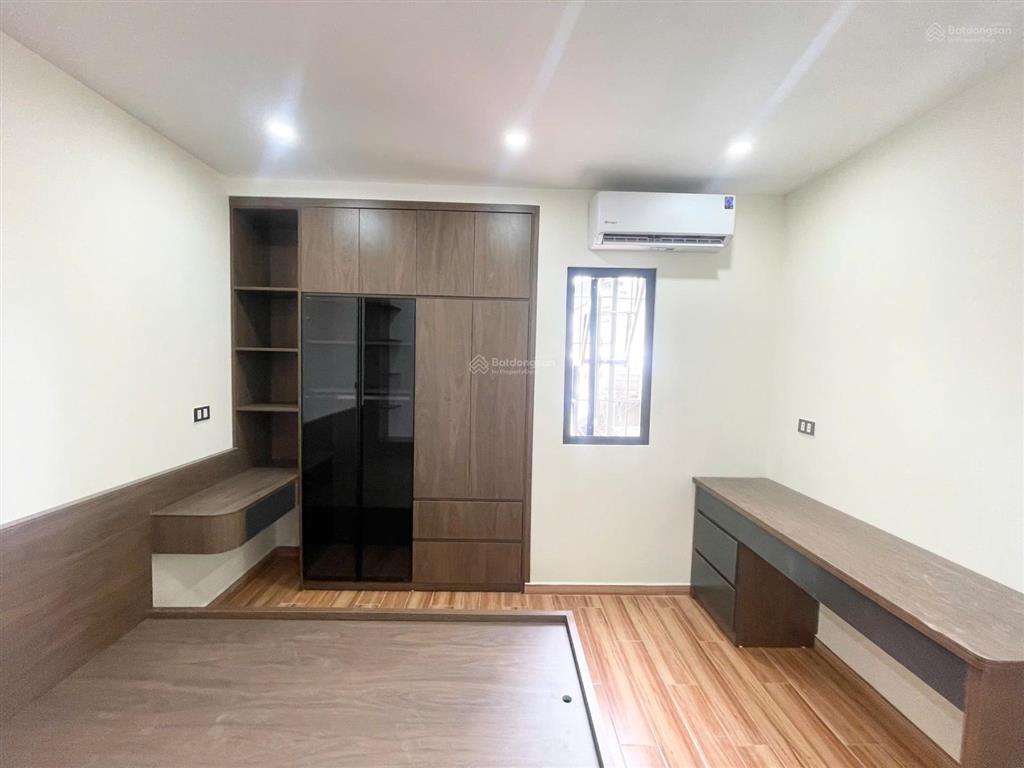Căn 1n1k mới cứng ở được luôn tại 49 xuân la, tây hồ. đầy đủ nội thất, ngay cạnh hồ tây