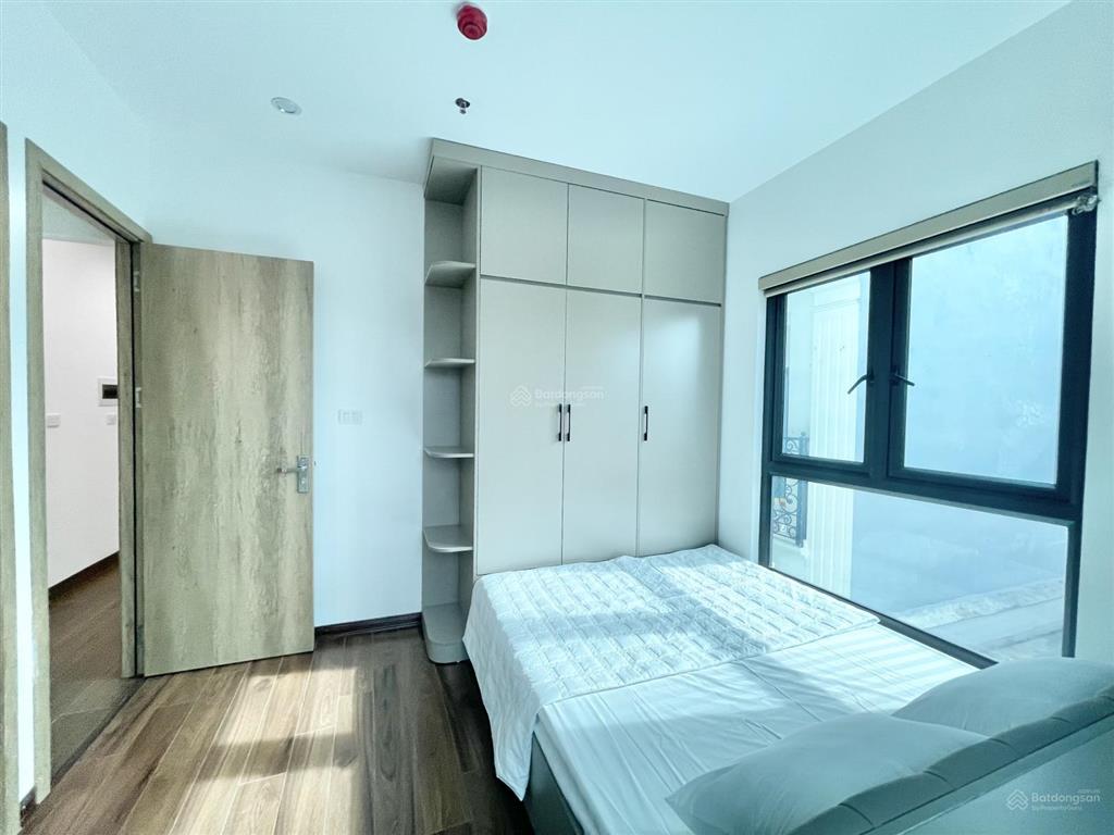 Cho thuê 2n1k mới cứng tại 106 hoàng quốc việt. nhà mới cứng ở được luôn, oto đỗ cửa.