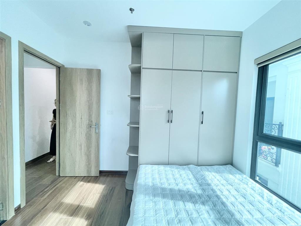 Cho thuê 2n1k mới cứng tại 106 hoàng quốc việt. nhà mới cứng ở được luôn, oto đỗ cửa.