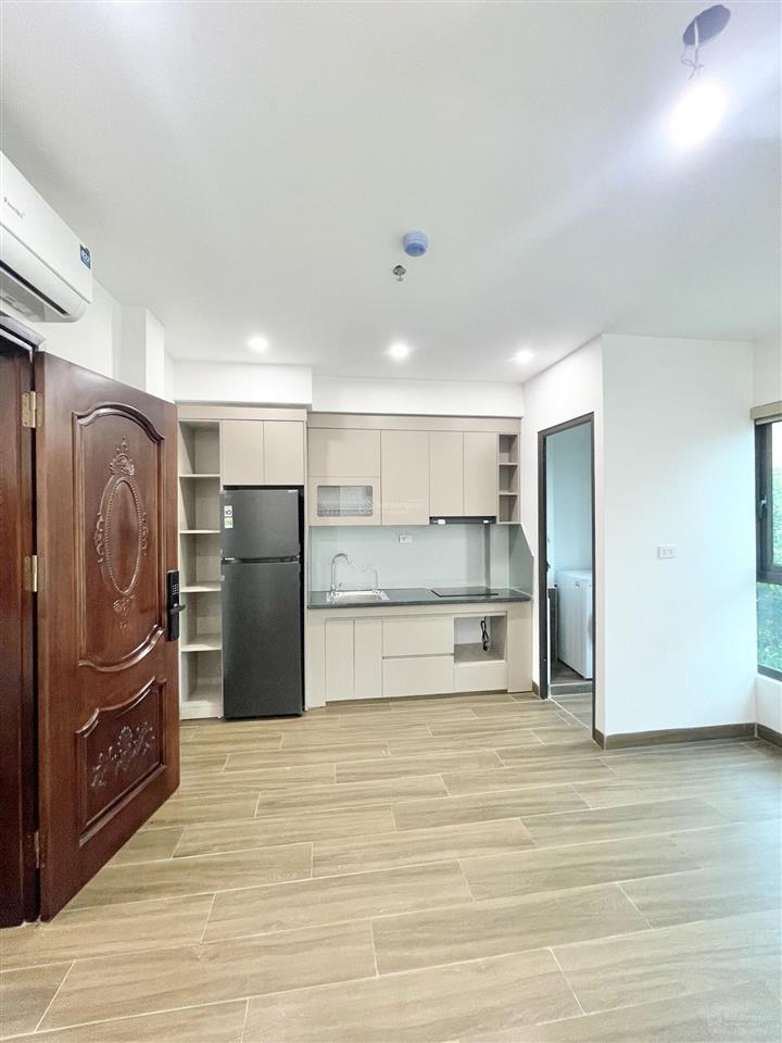 Cho thuê 2n1k mới cứng tại 106 hoàng quốc việt. nhà mới cứng ở được luôn, oto đỗ cửa.