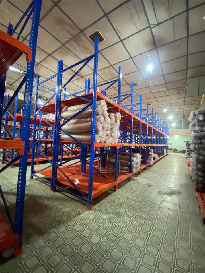 Cho thuê kho 1.400m² có sẵn kệ sắt, mặt tiền 62 tân thành, quận tân phú  120.000đ/m²
