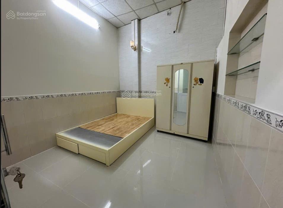 Cho thuê nhà cấp 4 hẻm 331 vườn lài, phú thọ hòa 2 phòng ngủ, 10tr/tháng