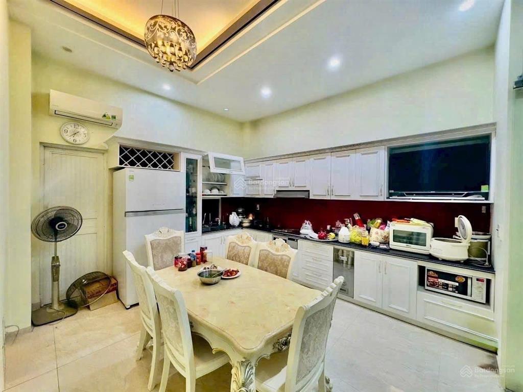 Cc bán nhà 6 tầng đường lê hồng phong, mặt đường 22m  kinh doanh & ở đỉnh