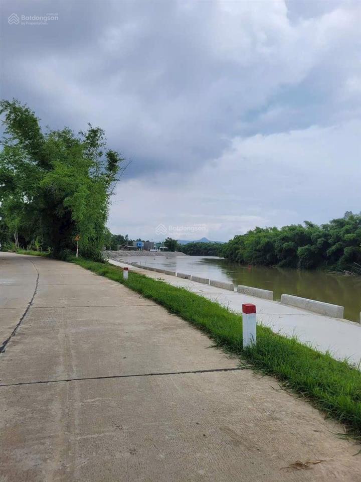 Bán lô đất view sông yên  đường chính 7m