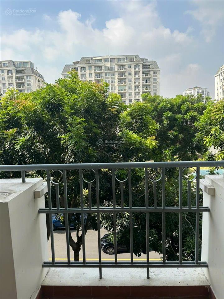 Cho thuê cc tại cảnh viên 1, 25 triệu, 118m2, 3pn, 2wc, không nội thất, view công viên, xem 24/7.