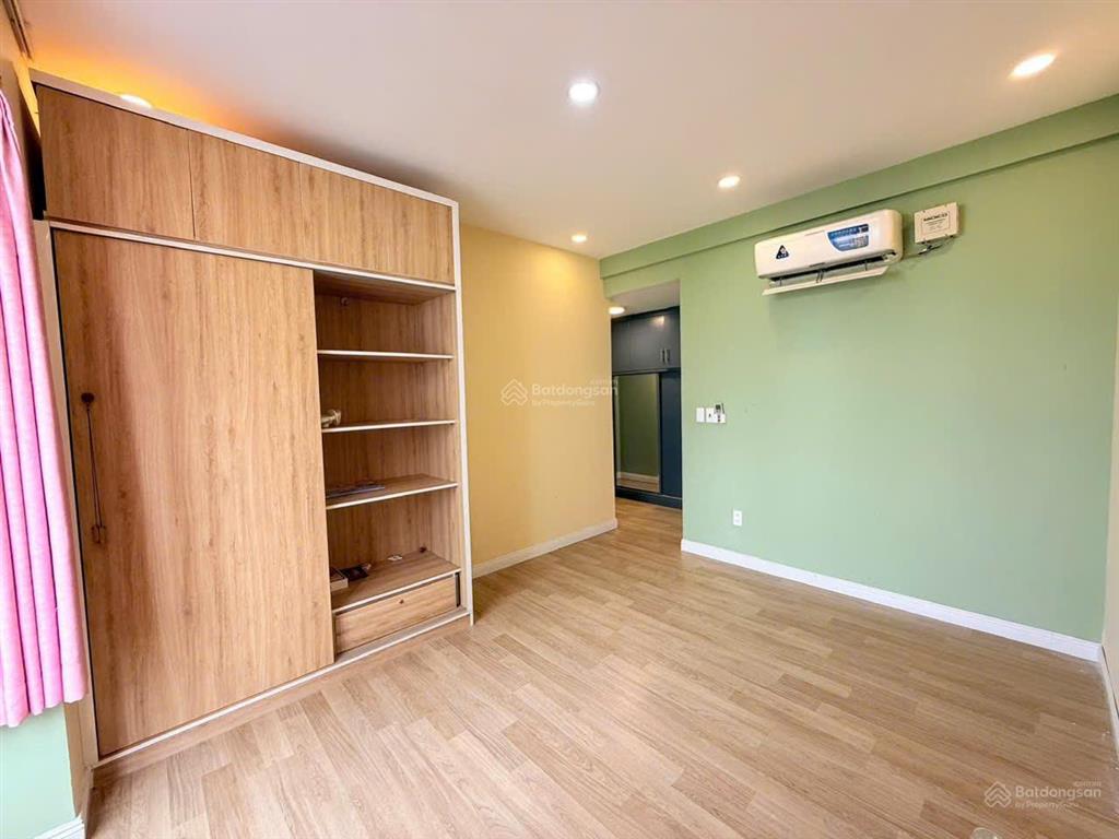 Bán cc mỹ viên, 8,5 tỷ, 118m2, 3pn + 2wc + nhà trống tiện decorxem 24/7, view thoáng mát cả ngày.