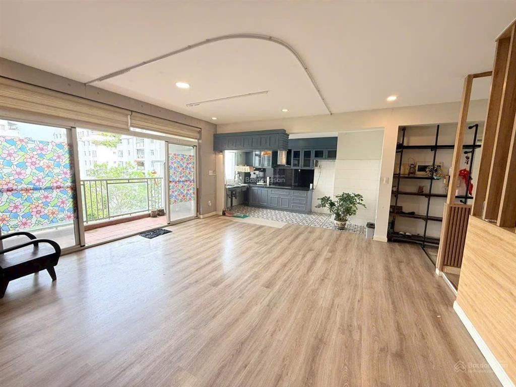 Bán cc mỹ viên, 8,5 tỷ, 118m2, 3pn + 2wc + nhà trống tiện decorxem 24/7, view thoáng mát cả ngày.