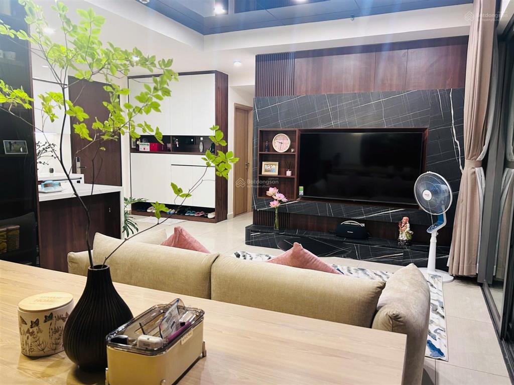 Bán căn hộ chung cư urban hill, 8,8 tỷ, 78 m2, 2pn, 2wc, đầy đủ nội thất cao cấp, ô xe hầm.