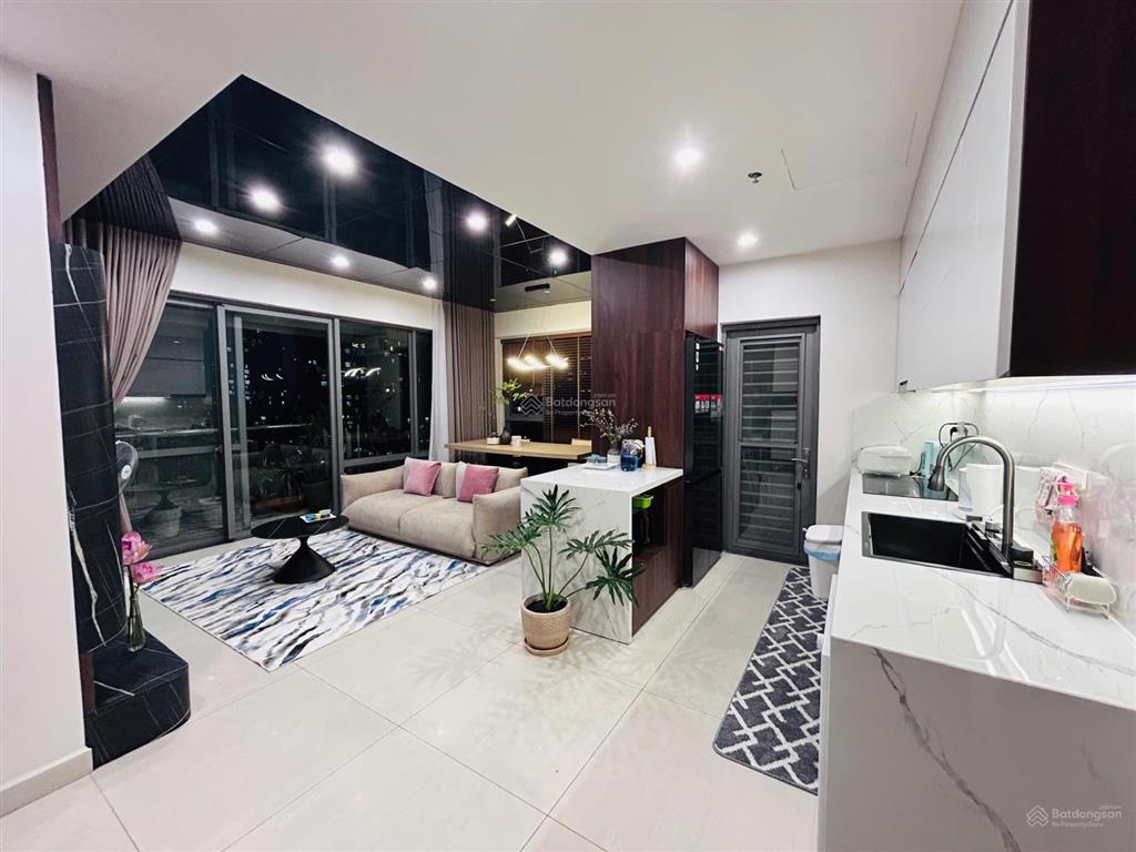Bán căn hộ chung cư urban hill, 8,8 tỷ, 78 m2, 2pn, 2wc, đầy đủ nội thất cao cấp, ô xe hầm.