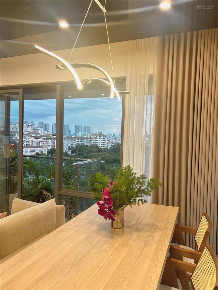 Bán căn hộ chung cư urban hill, 8,8 tỷ, 78 m2, 2pn, 2wc, đầy đủ nội thất cao cấp, ô xe hầm.