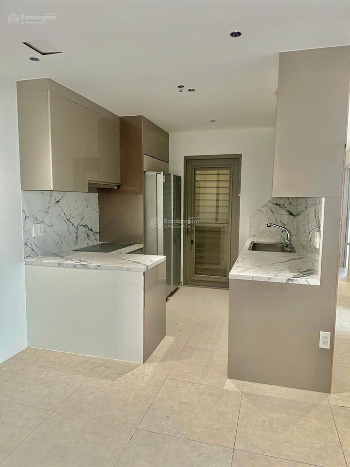 Bán căn hộ chung cư tại chung cư hưng phúc, 9,3 tỷ, 97 m2, 3pn, 2wc  đầy đủ nội thất, ô xe hầm