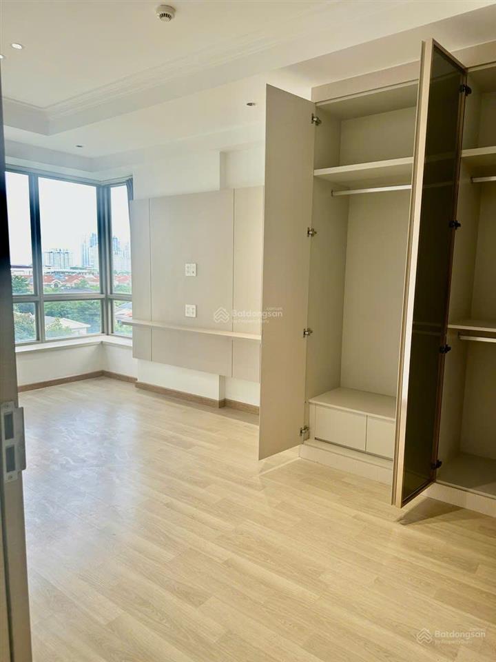 Bán căn hộ chung cư tại chung cư hưng phúc, 9,3 tỷ, 97 m2, 3pn, 2wc  đầy đủ nội thất, ô xe hầm