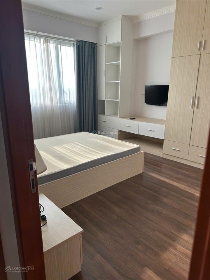 Bán căn hộ chung cư 78m2, giá 7,4tỷ full ntview biệt thự, ô xe hầm, tại chung cư hưng phúcq7