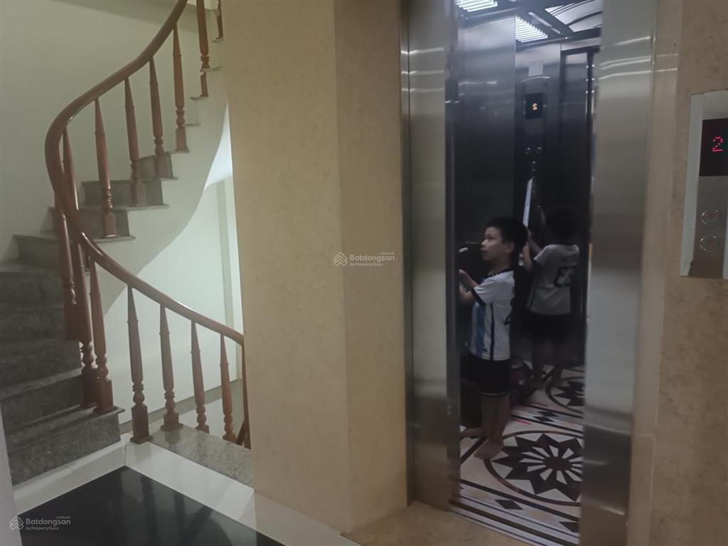 Chính chủ cần bán nhà kđt mỗ lao mặt đường 13m, 50m2 mặt tiền 6,2m xây 5 tầng có thang máy