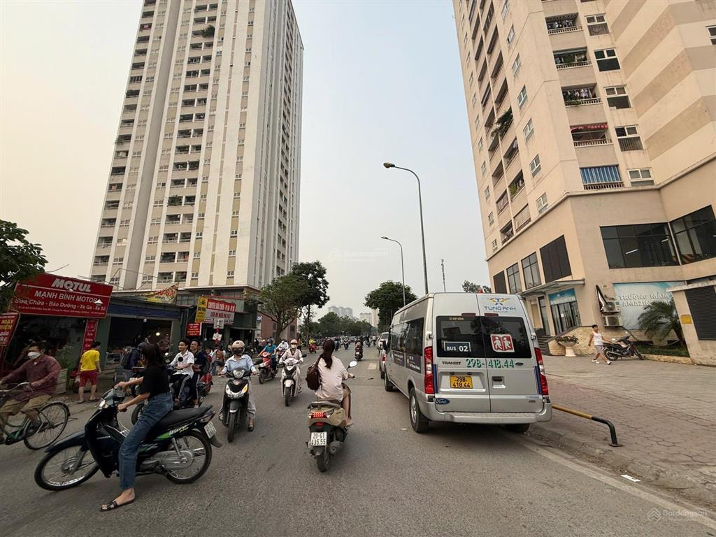 Cần bán 50 m đất dv hàng bè kiến hưng giá chỉ 12,2 tỷ rẻ nhất khu vực