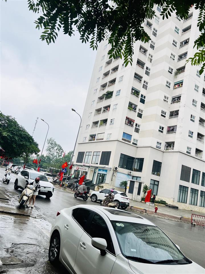 Cần bán 50 m đất dv hàng bè kiến hưng giá chỉ 12,2 tỷ rẻ nhất khu vực