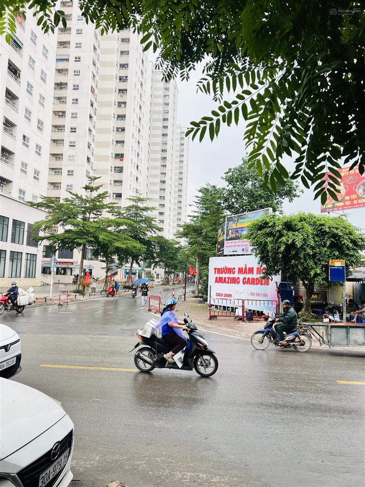 Cần bán 50 m đất dv hàng bè kiến hưng giá chỉ 12,2 tỷ rẻ nhất khu vực