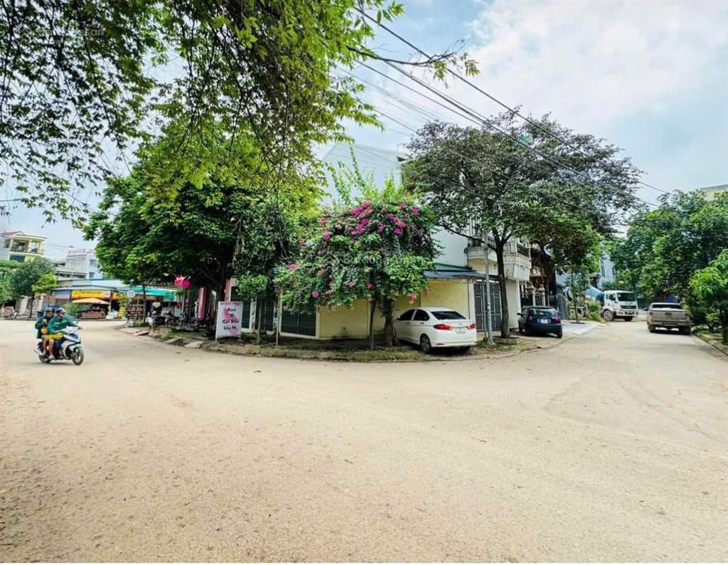Cần bán 150m2 đất tại thạch hòa phú cát ngay sát đhqg hn, gần khu công nghệ cao, giá 30tr/m2