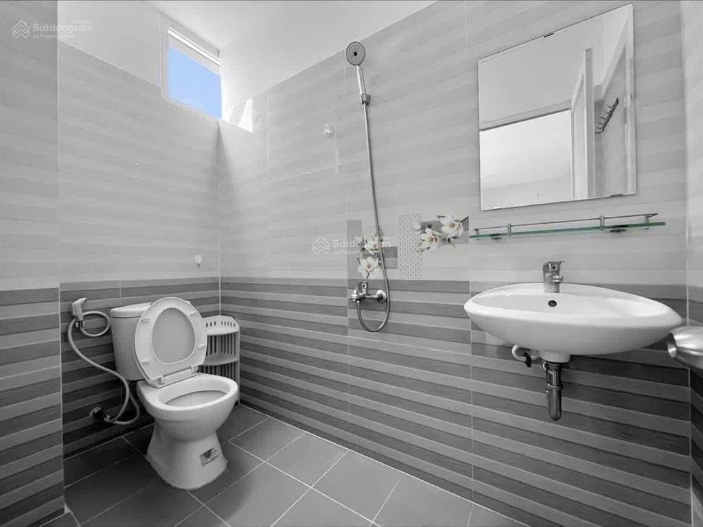Phòng cao cấp 30m2 full nội thất thang máy 3p công viên làng hoa gò vấp