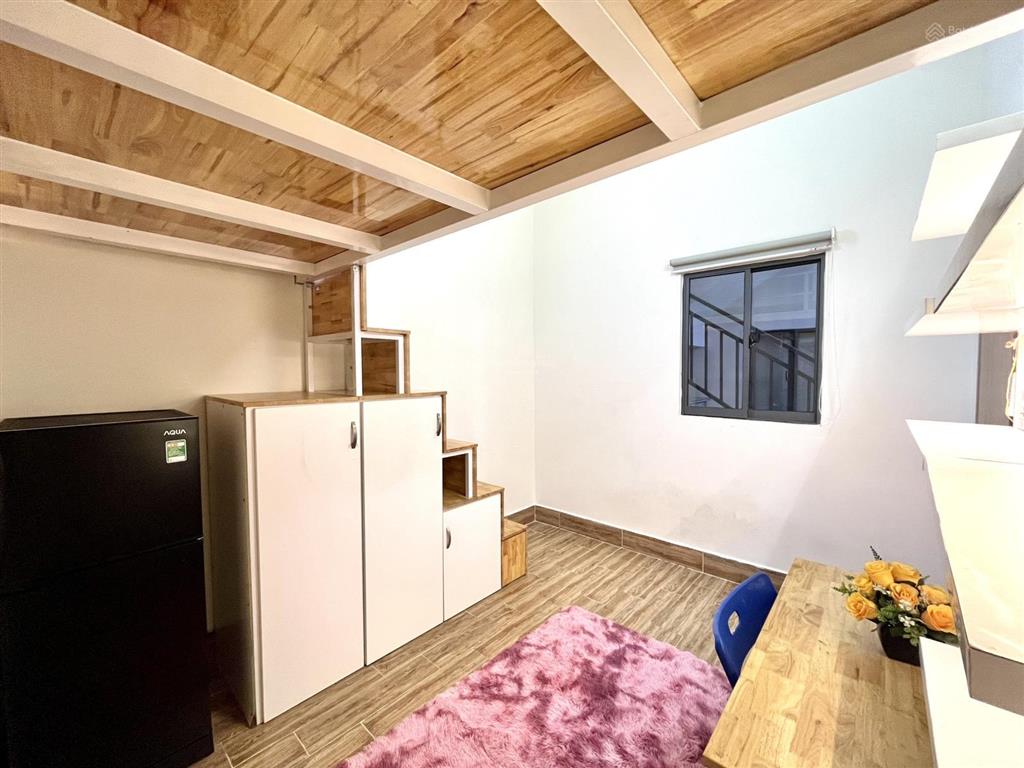 Phòng gác lửng cao cấp tiện nghi thang máy 2p sân bay tân sơn nhất kế công viên gia định