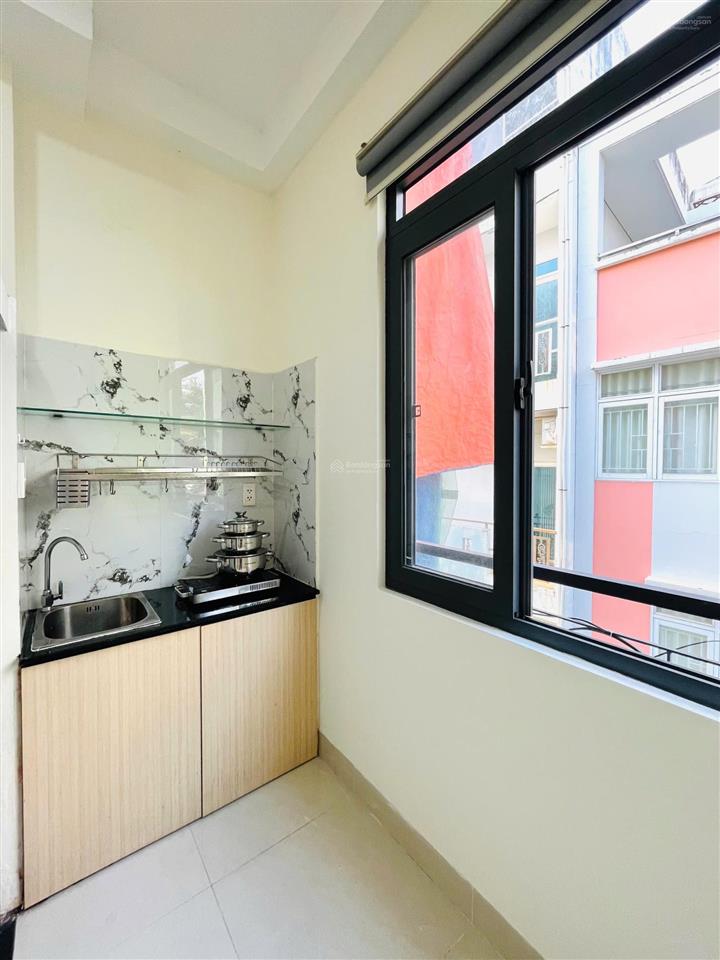 Phòng giá rẻ tiện nghi ánh sáng trực tiếp ngay công viên làng hoa gò vấp