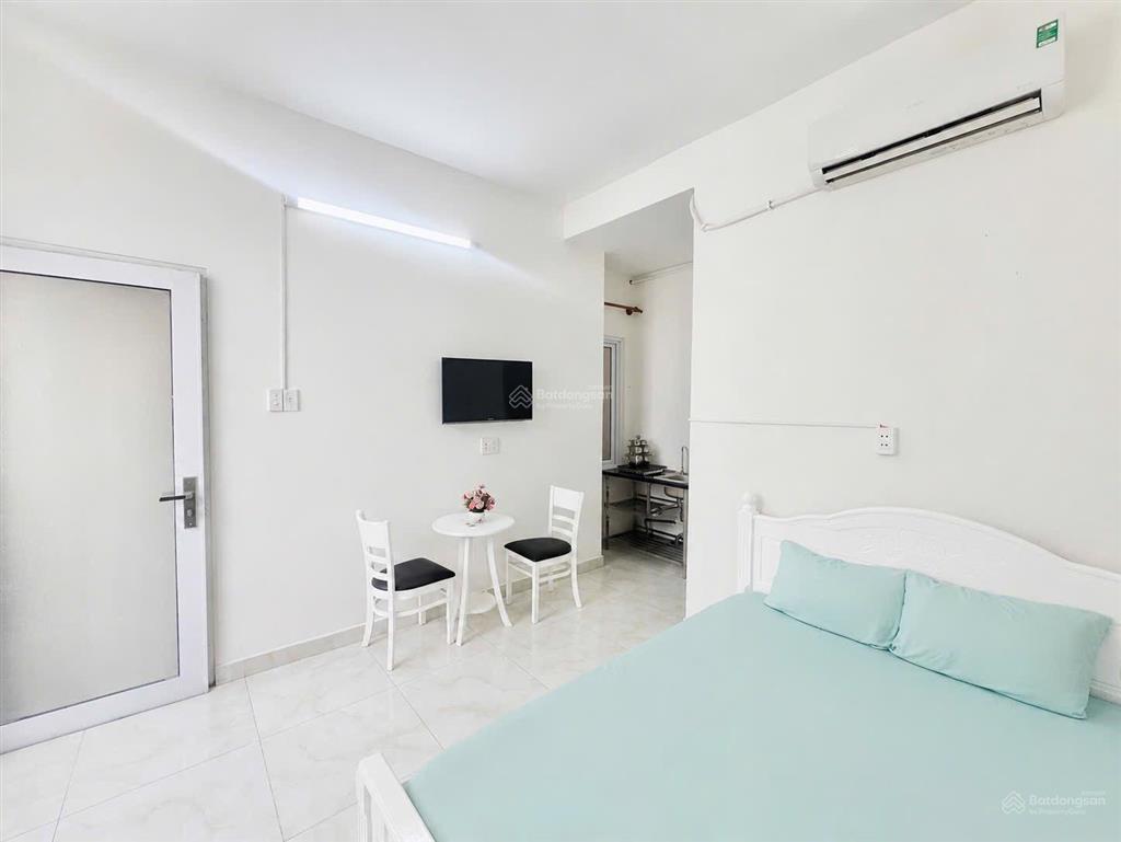 Phòng cao cấp giá tốt đường 3 tháng 2 gần cầu vượt y hình 100% quận 10