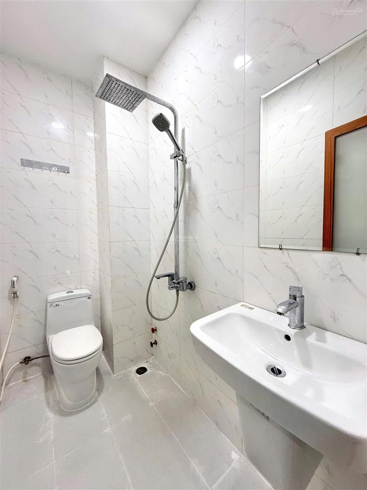Phòng cao cấp giá tốt đường 3 tháng 2 gần cầu vượt y hình 100% quận 10