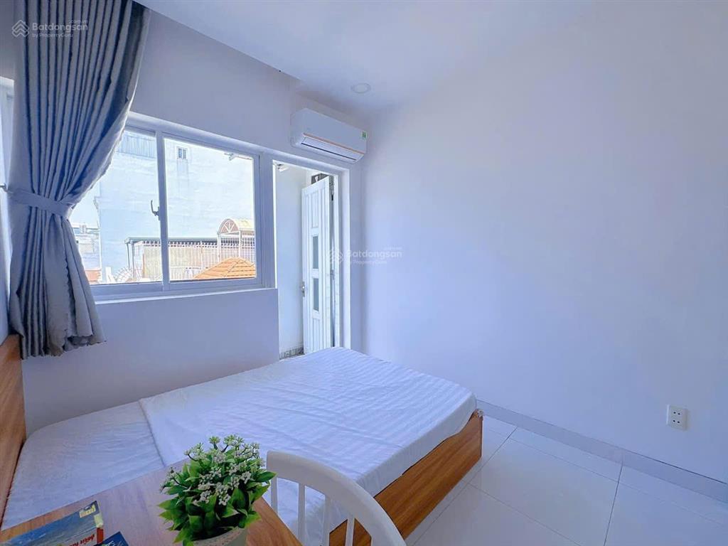 Căn hộ 2pn ban công 45m2, thang máy, ngay nguyễn phúc chu giao trường chinh