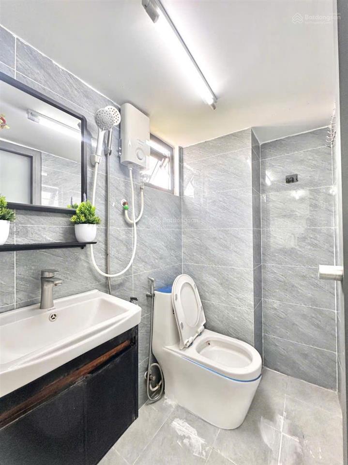 Gác lửng full nội thất ngay đường tân sơn giao phạm văn bạch giá 3tr2 tân bình