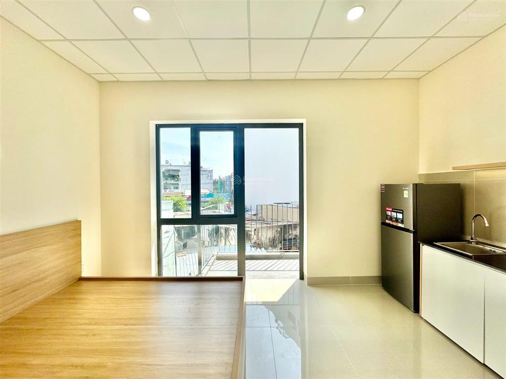 Căn hộ cao cấp ban công 30m2 ngay coopmart hòa bình, 2p đầm sen nước
