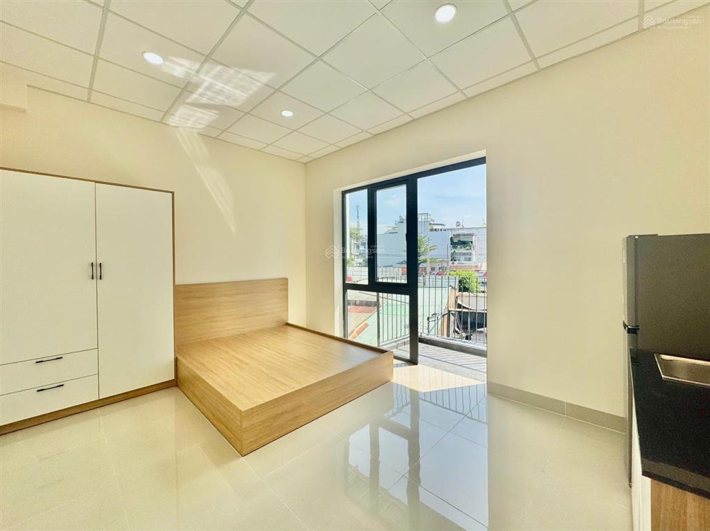 Căn hộ cao cấp ban công 30m2 ngay coopmart hòa bình, 2p đầm sen nước
