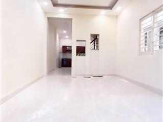 Nhà đẹp 2 tấm , dt 43m2 , tôn đản , không quy hoạch , giá 4.5 tỷ.