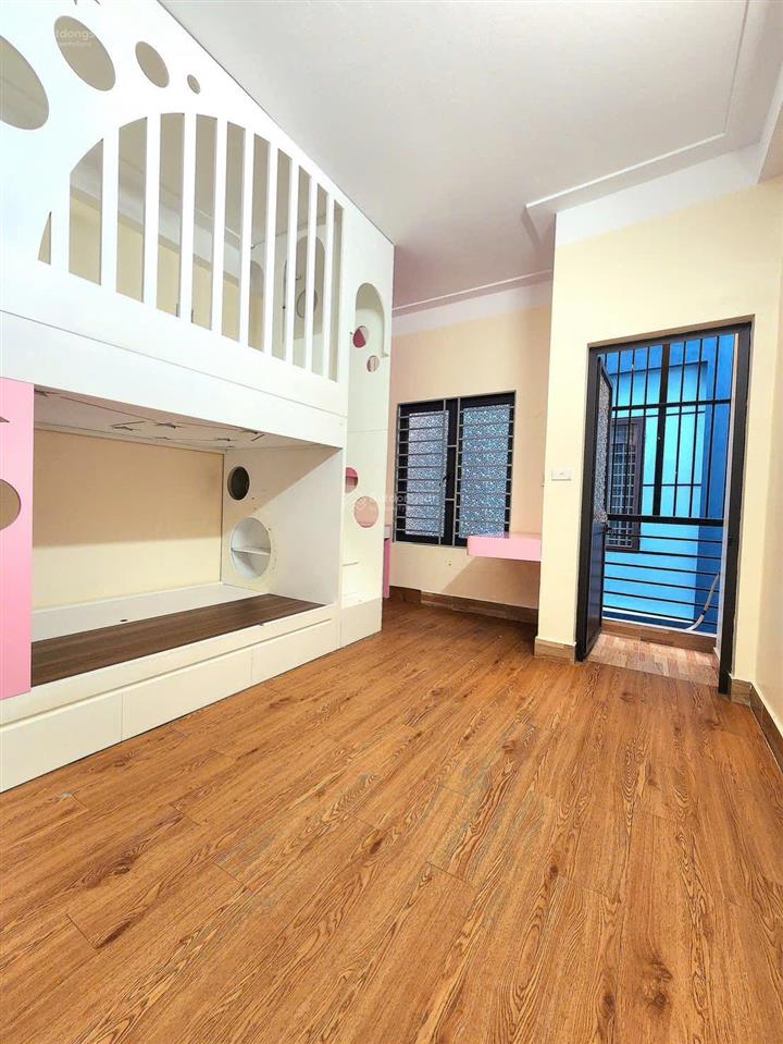 Nhà 4 tầng lô góc, quanh 4 tỷ, cách 15m ra trục chính ô tô tránh nhau, full nội thất, yên nghĩa