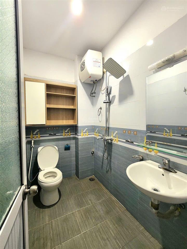 Nhà 4 tầng lô góc, quanh 4 tỷ, cách 15m ra trục chính ô tô tránh nhau, full nội thất, yên nghĩa