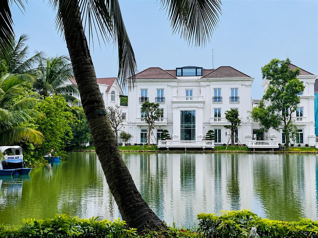 Bằng chứng sổ đỏ quyền lực 1200m2 hoa phượng vinhomes riverisde 430 tỷ khẳng định vị thế