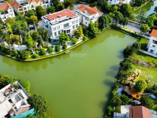 Người giàu thực sự mua gì khi họ có 430 tỷ? 1200m2 hoa phượng vinhomes riverisde