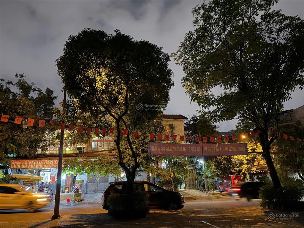 Cho thuê số nhà 238 đường kênh 19/5, p. tây thạnh, 2 mt, dt = 10x20m giá 30tr/tháng