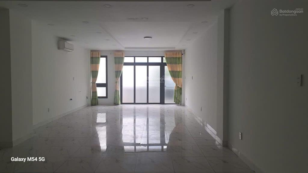 Chính chủ cho thuê mặt bằng trệt, tầng 1 & hầm có thang máy riêng tại kđt vạn phúc city thủ đức