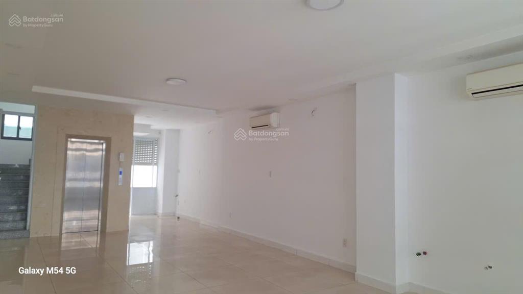 Chính chủ cho thuê mặt bằng trệt, tầng 1 & hầm có thang máy riêng tại kđt vạn phúc city thủ đức