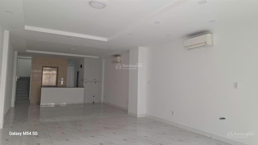 Chính chủ cho thuê mặt bằng trệt, tầng 1 & hầm có thang máy riêng tại kđt vạn phúc city thủ đức