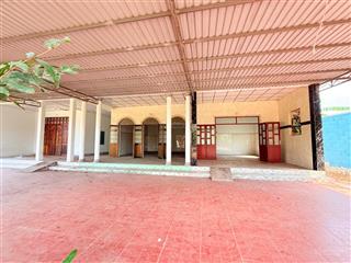 Bán nhà riêng tại xã láng dài, 3,8 tỷ, 1738 m2, 5pn, 2wc có sẵn 300m thổ cư. gần cánh đồng lúa